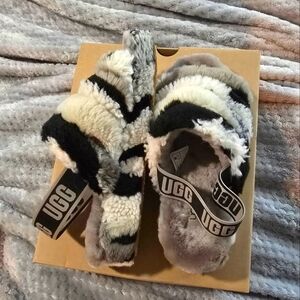 Ugg fluff yeah slippers
